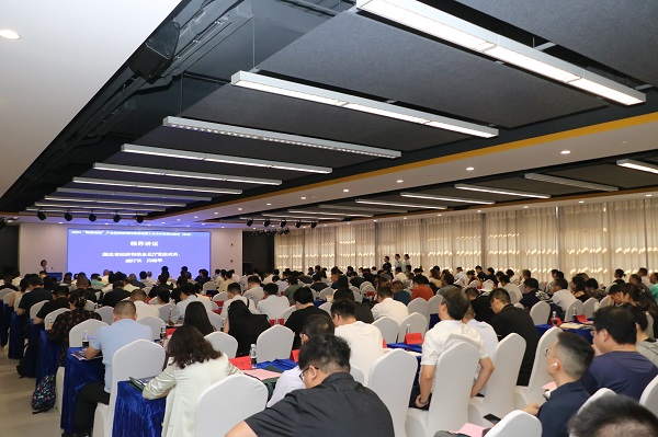 足球世界杯直播在线观看受邀参加湖北省工业软件供需对接会，并荣获关键软件独立研发企业认定